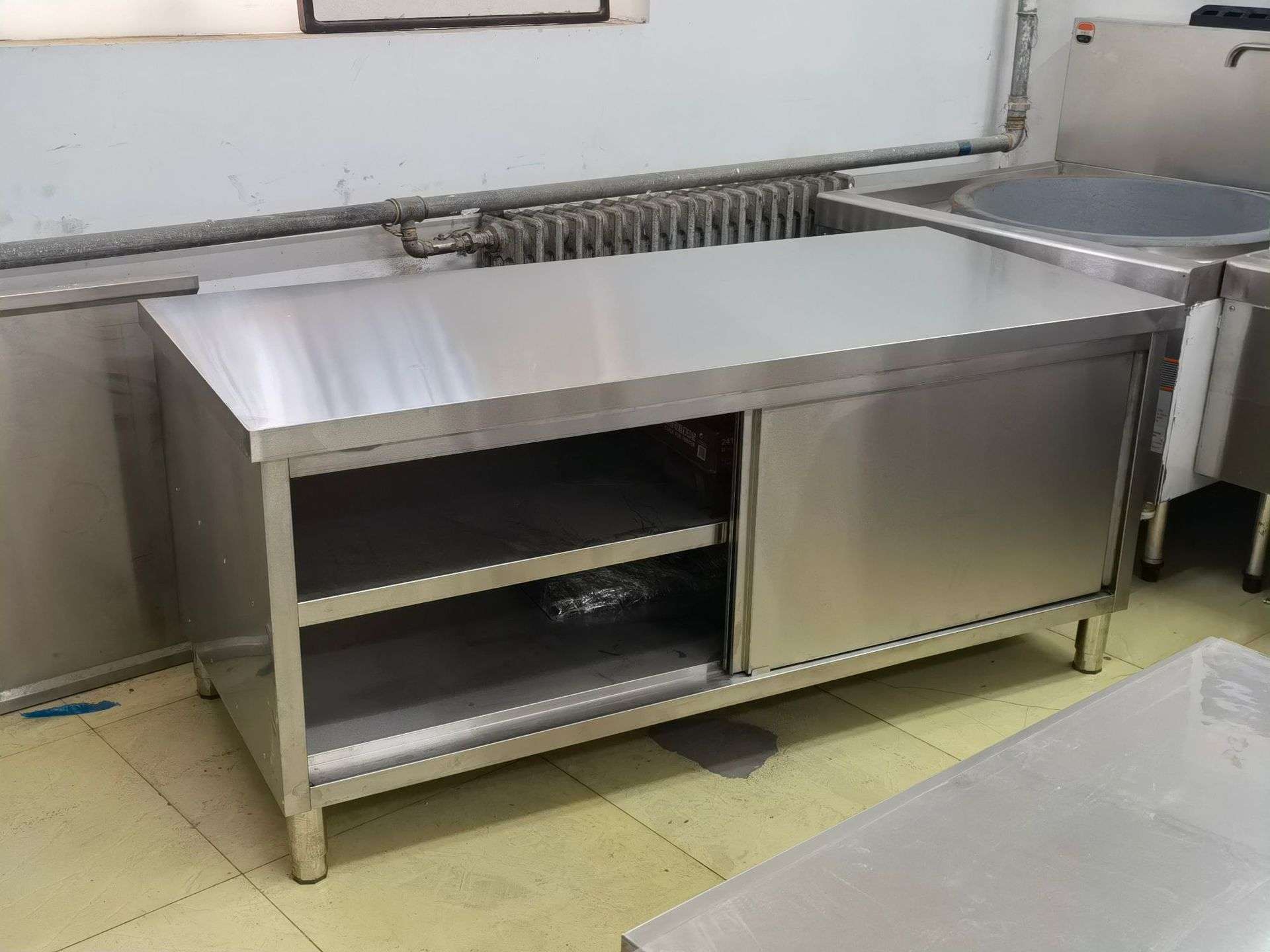 tủ bếp khung inox