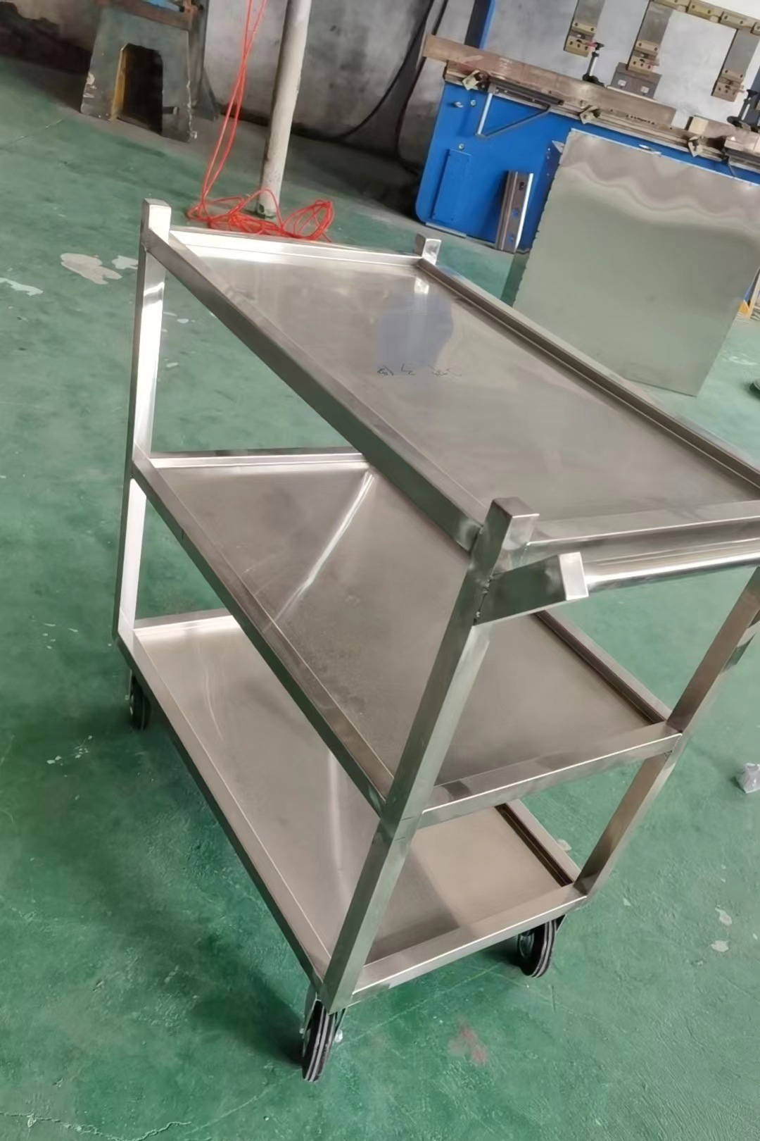 Các yếu tố cần lưu ý khi chọn mua xe đẩy hàng bằng inox Các yếu tố cần lưu ý khi chọn mua xe đẩy hàng bằng inox