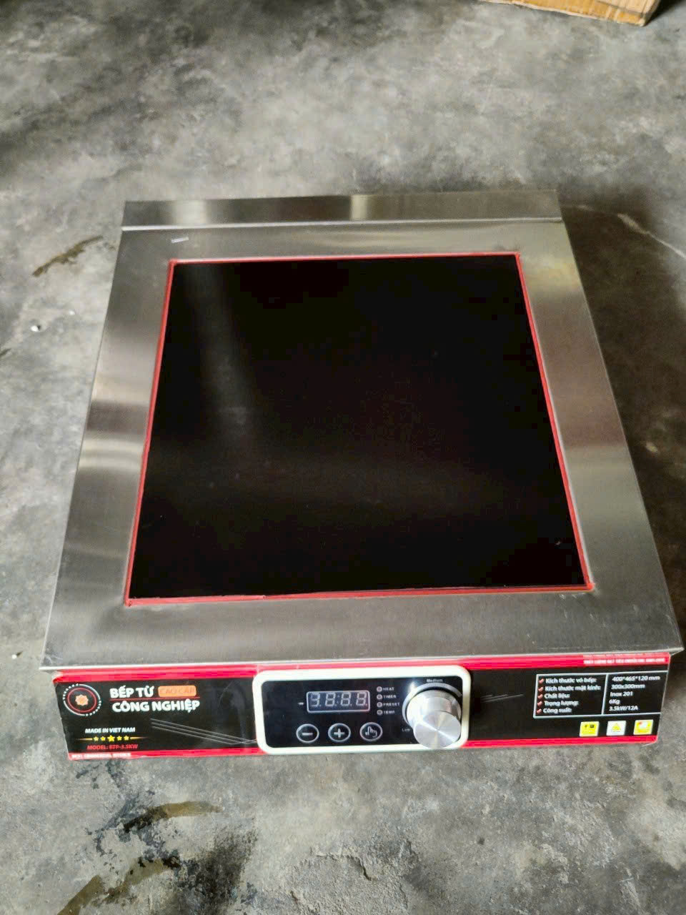 Mâm được làm từ 100% đồng, tăng hiệu quả truyền nhiệt và tuổi thọ của bếp Mâm được làm từ 100% đồng, tăng hiệu quả truyền nhiệt và tuổi thọ của bếp