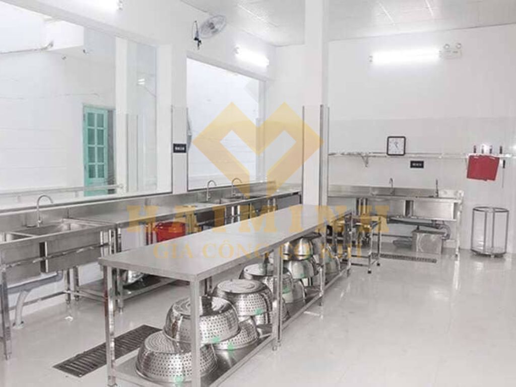 Các thành phần cơ bản trong hệ thống bếp công nghiệp của trường học Các thành phần cơ bản trong hệ thống bếp công nghiệp của trường học