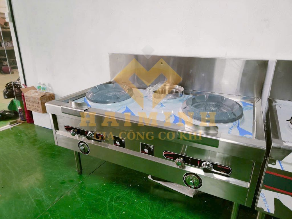 So Sánh Bếp Âu Và Bếp Á Công Nghiệp