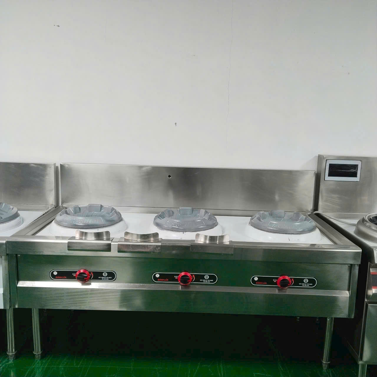Hướng dẫn sử dụng và bảo quản bếp Á công nghiệp inox 304 Hướng dẫn sử dụng và bảo quản bếp Á công nghiệp inox 304