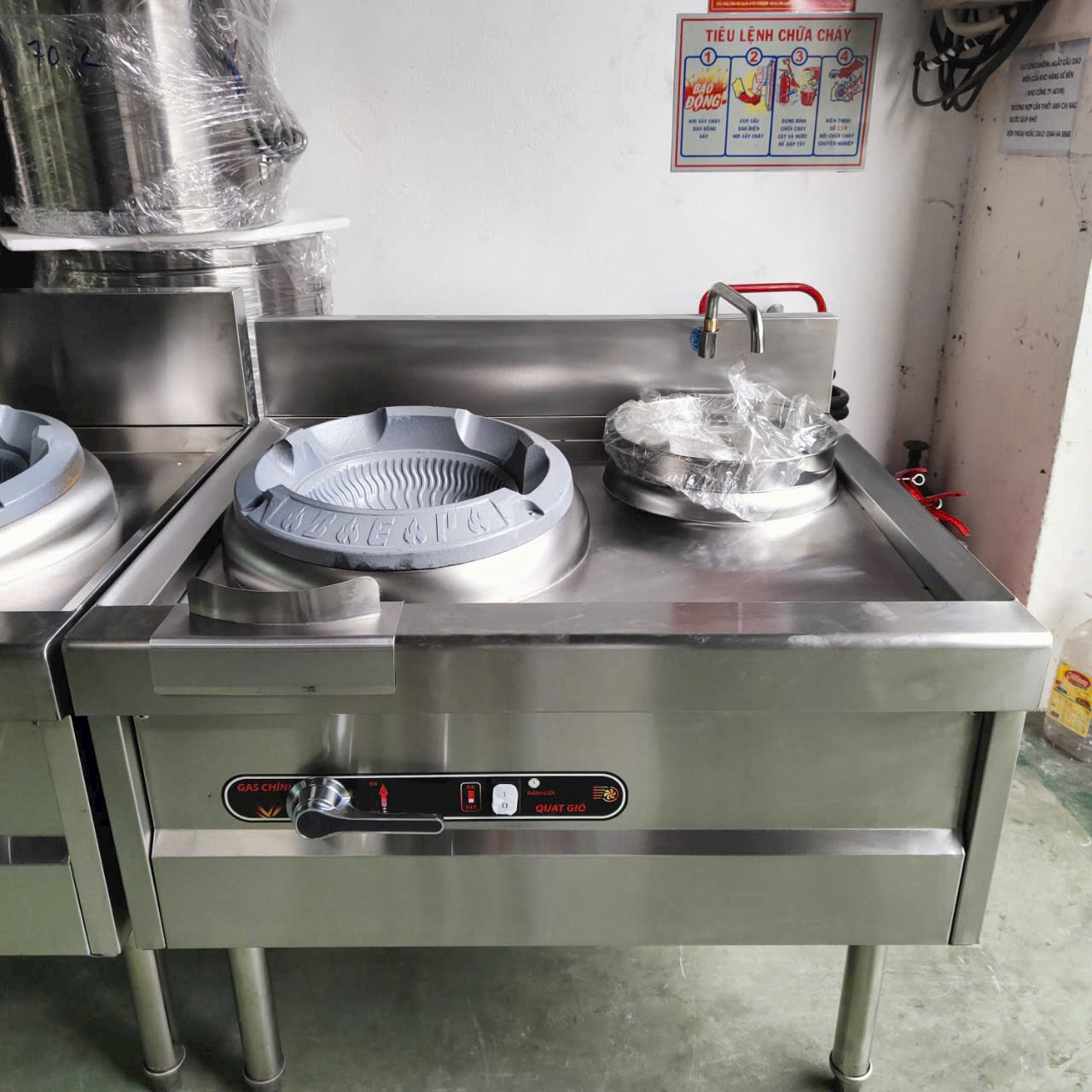 Lợi ích khi sử dụng bếp Á công nghiệp inox 304 trong kinh doanh ẩm thực Lợi ích khi sử dụng bếp Á công nghiệp inox 304 trong kinh doanh ẩm thực
