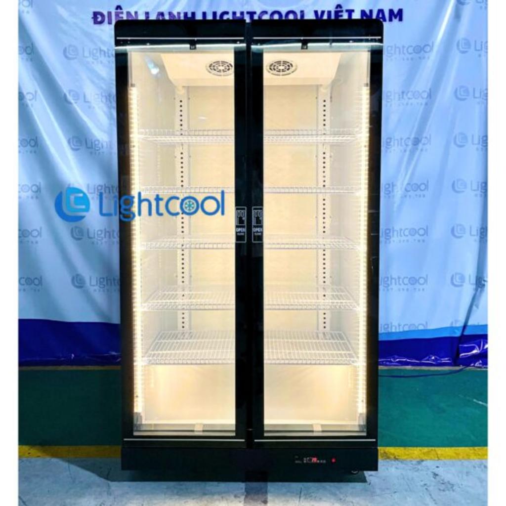 Chi tiết của kính và bảng điều khiển của tủ mát Lightcool LS-1670
