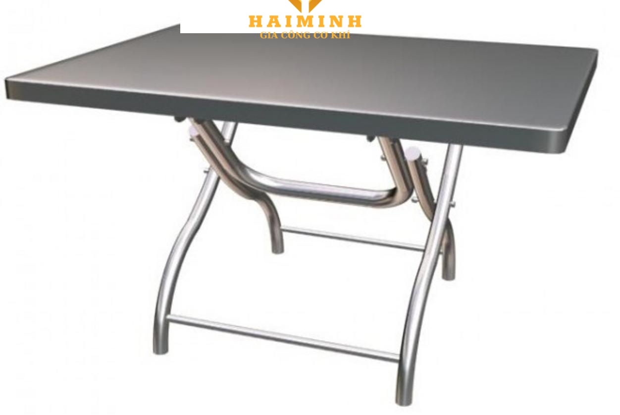 Bàn inox xếp gọn trong nhà hàng quán ăn