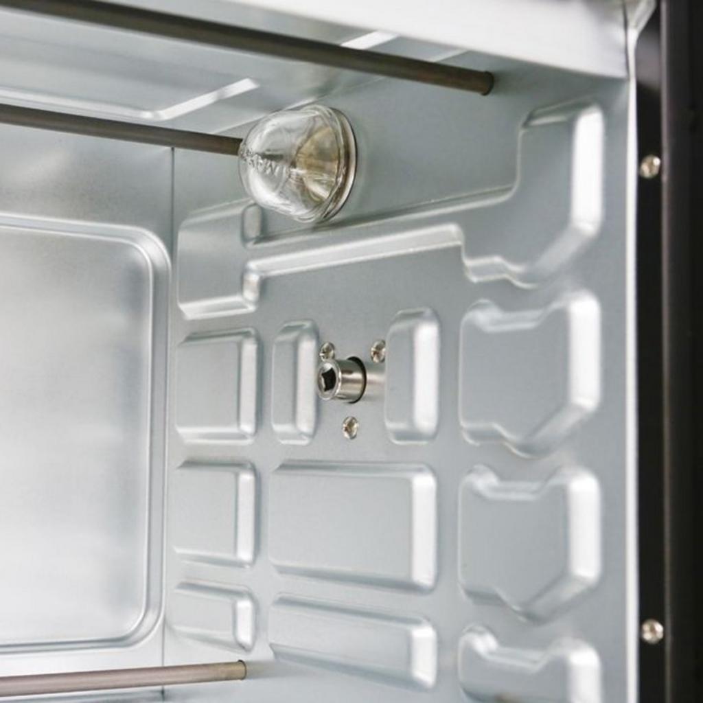 Công suất mạnh mẽ, nướng nhanh