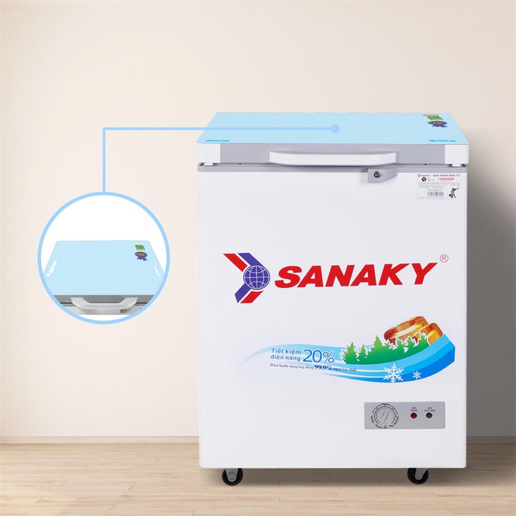 Hình minh họa cách vệ sinh và bảo trì tủ đông đúng cách có biểu tượng lưu ý an toàn