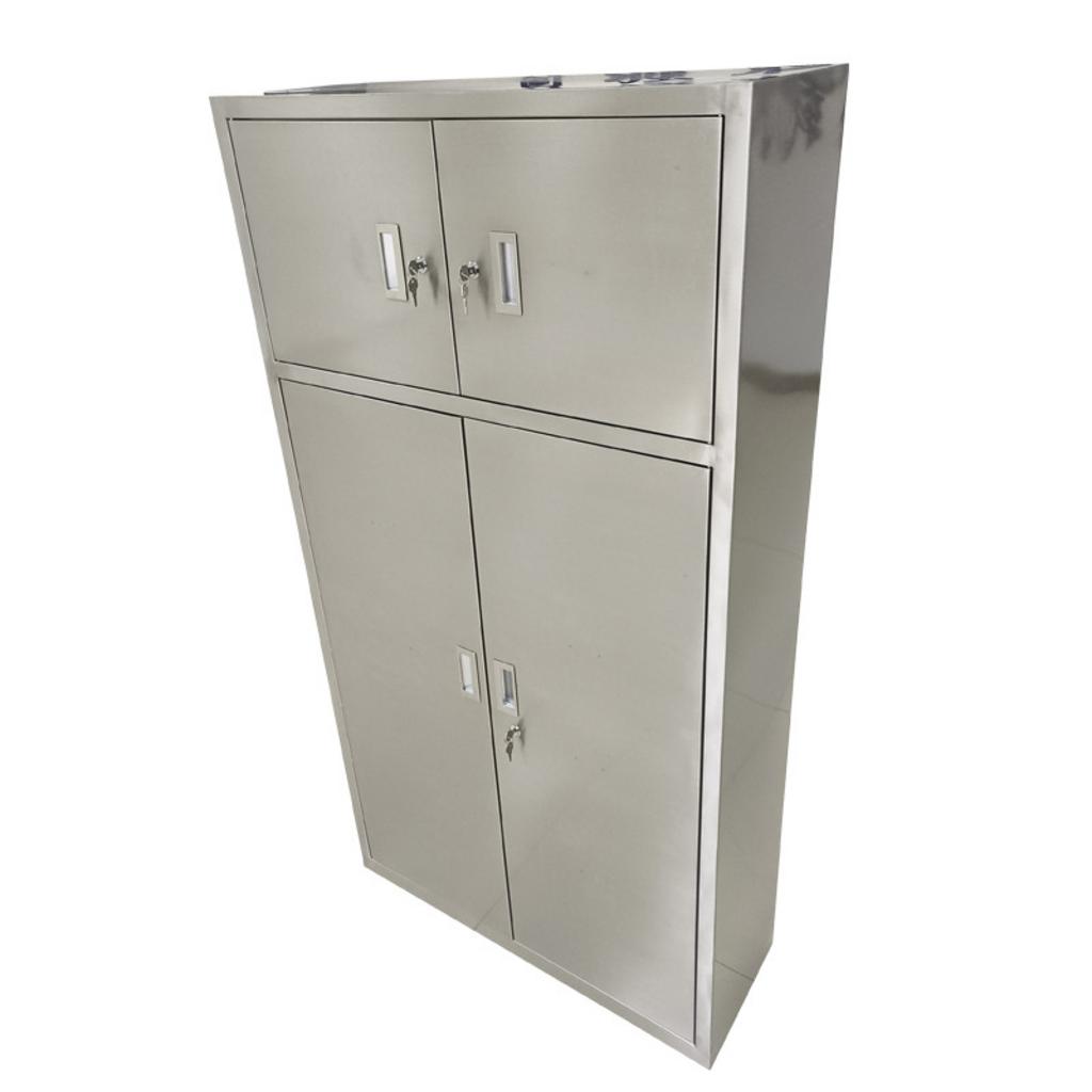 Mái tủ inox thiết kế dốc tránh bụi bẩn và đọng nước