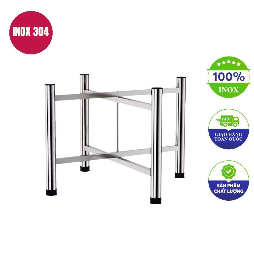 Các yếu tố ảnh hưởng đến báo giá gia công chân bàn inox: vật liệu, độ phức tạp, số lượng.