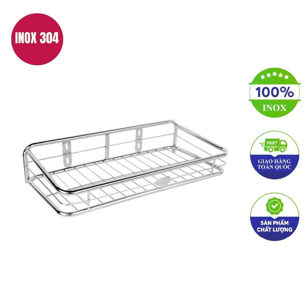 Vệ sinh kệ chén inox thường xuyên để giữ vẻ sáng bóng và đảm bảo vệ sinh.