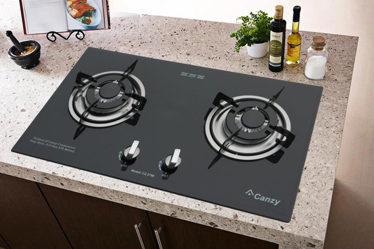 Một mẫu bếp gas âm thông minh với bảng điều khiển cảm ứng và thiết kế hiện đại.