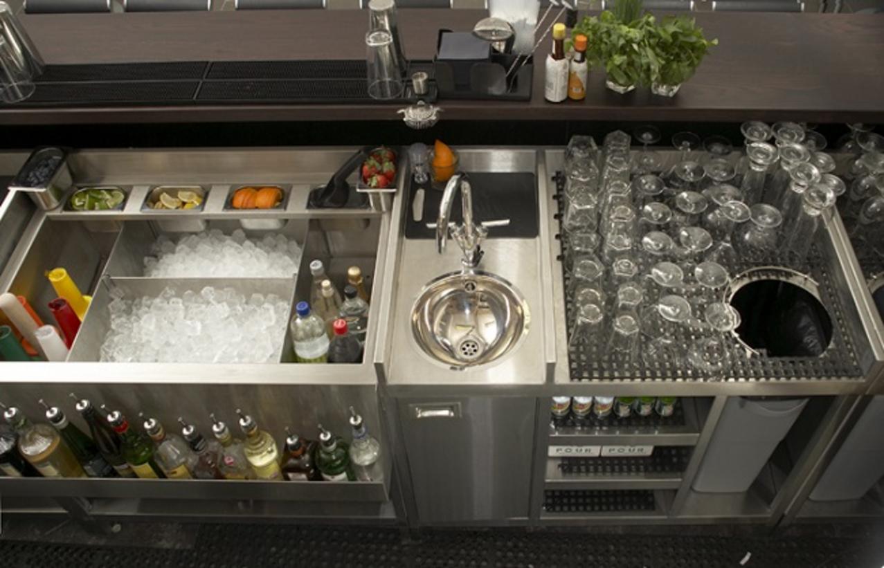 So sánh tổng chi phí sở hữu (TCO) cho thấy đầu tư vào thùng inox 304 mang lại hiệu quả kinh tế lâu dài.