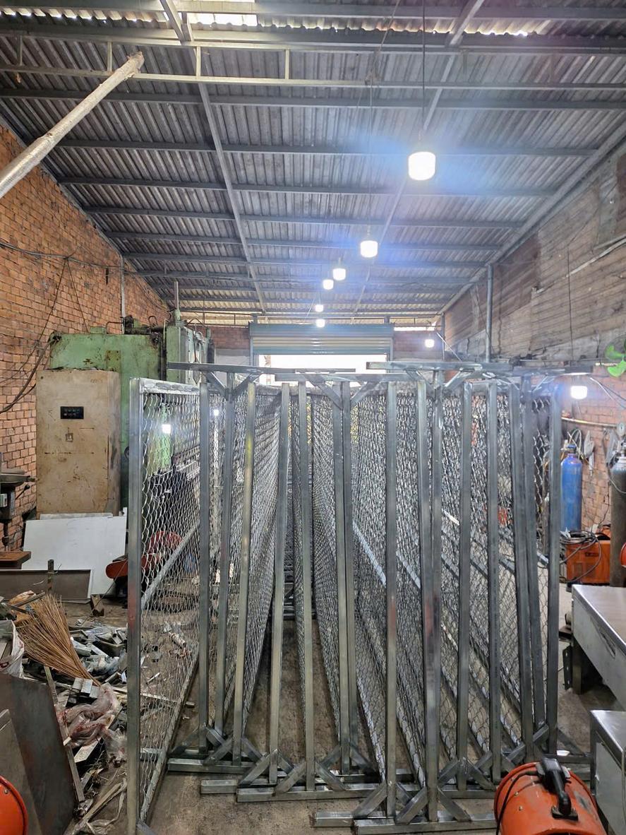 Hàn TIG inox với khí bảo vệ Argon.