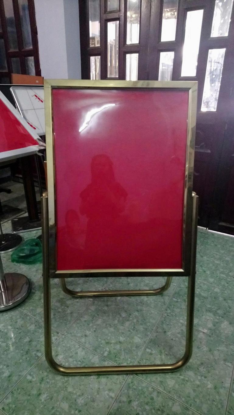 Tổng hợp các loại bảng menu từ bảng menu đứng inox má vàng, menu mica để bàn đến menu kỹ thuật số treo tường.