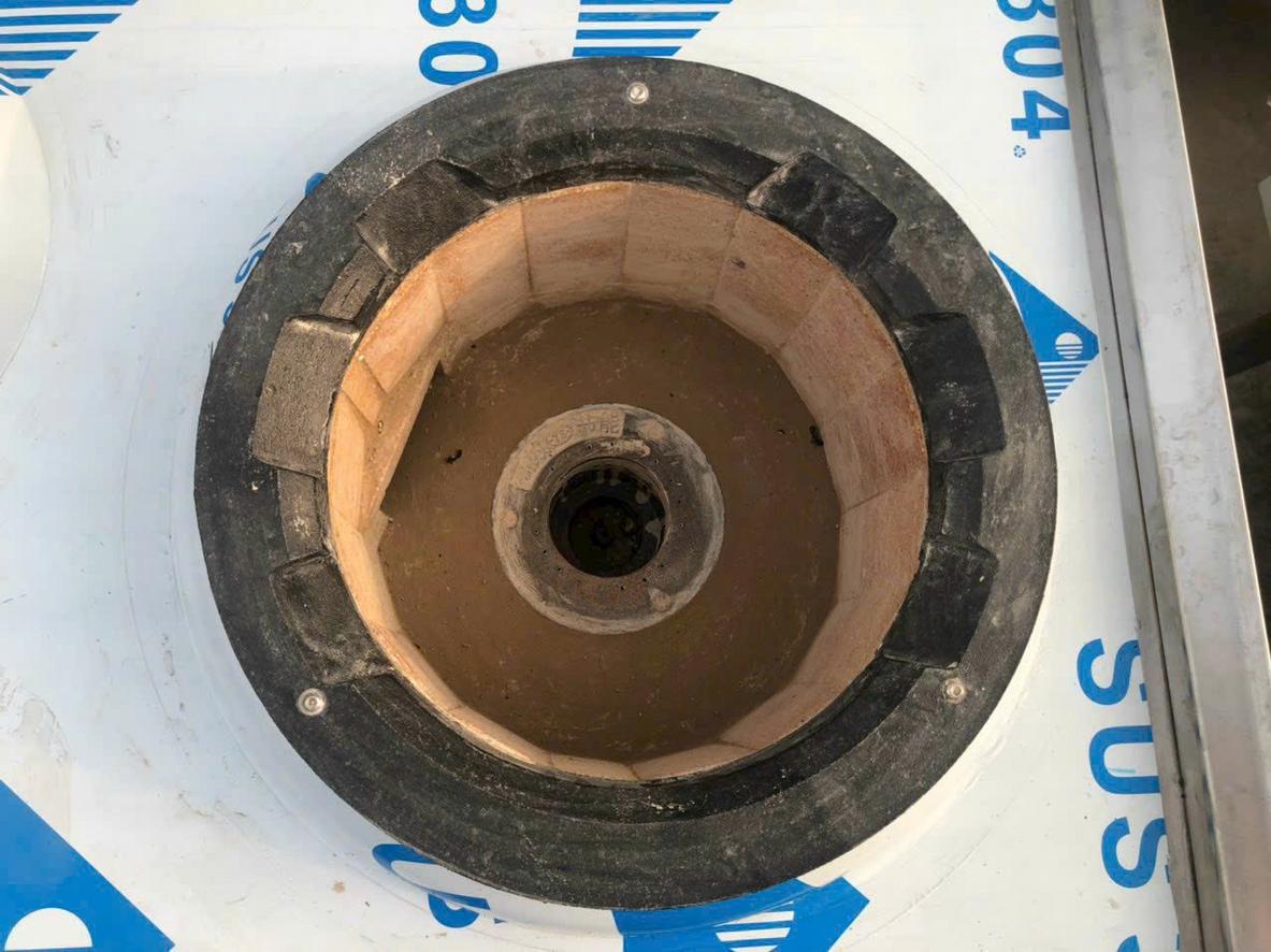 Các loại bếp công nghiệp phổ biến từ bếp Á, bếp Âu đến bếp từ, đáp ứng mọi nhu cầu chế biến.