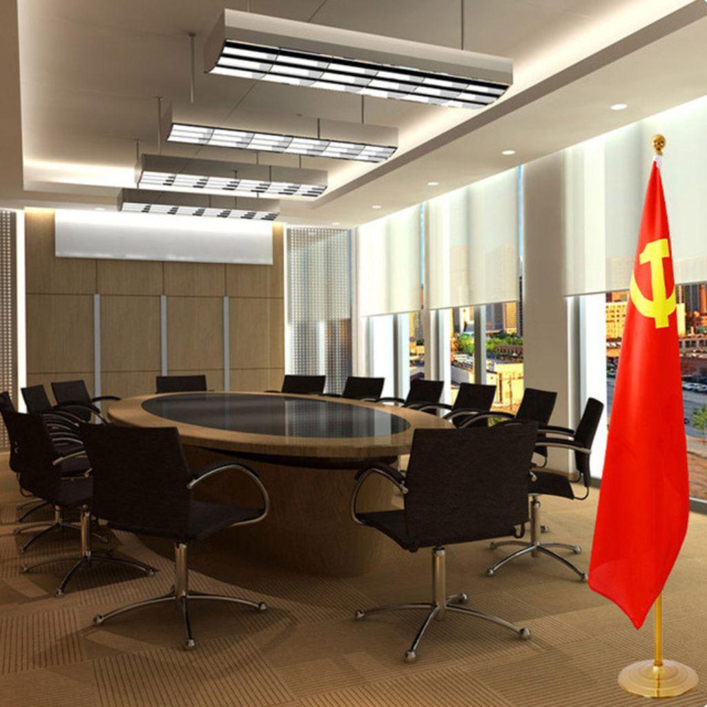 Các loại cột cờ inox văn phòng phổ biến, từ cột đứng sàn đến cờ để bàn.