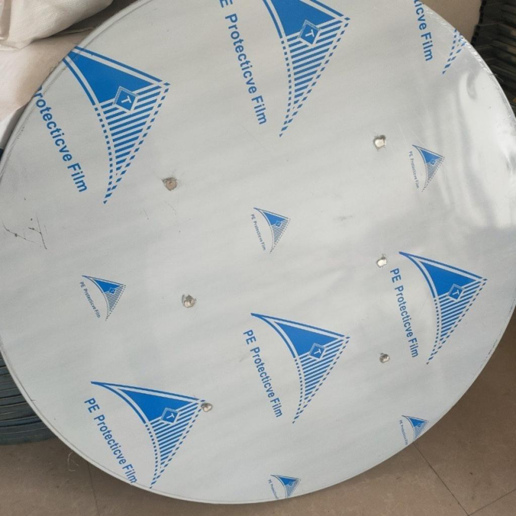 Mẫu các loại inox 304, 201, 316 và bề mặt xước hairline so sánh với bóng gương.