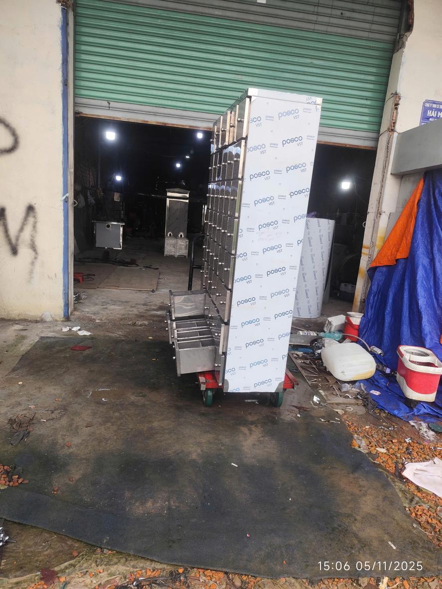 Đa dạng mẫu mã tủ thuốc inox đáp ứng mọi nhu cầu từ gia đình đến bệnh viện chuyên nghiệp.