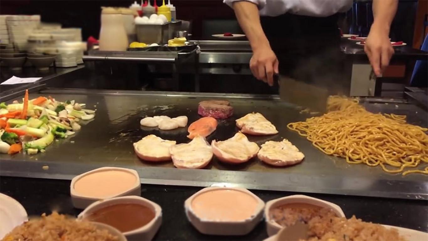 Hình ảnh trước và sau khi Cơ Khí Hải Minh tối ưu lại line bếp cho nhà hàng.