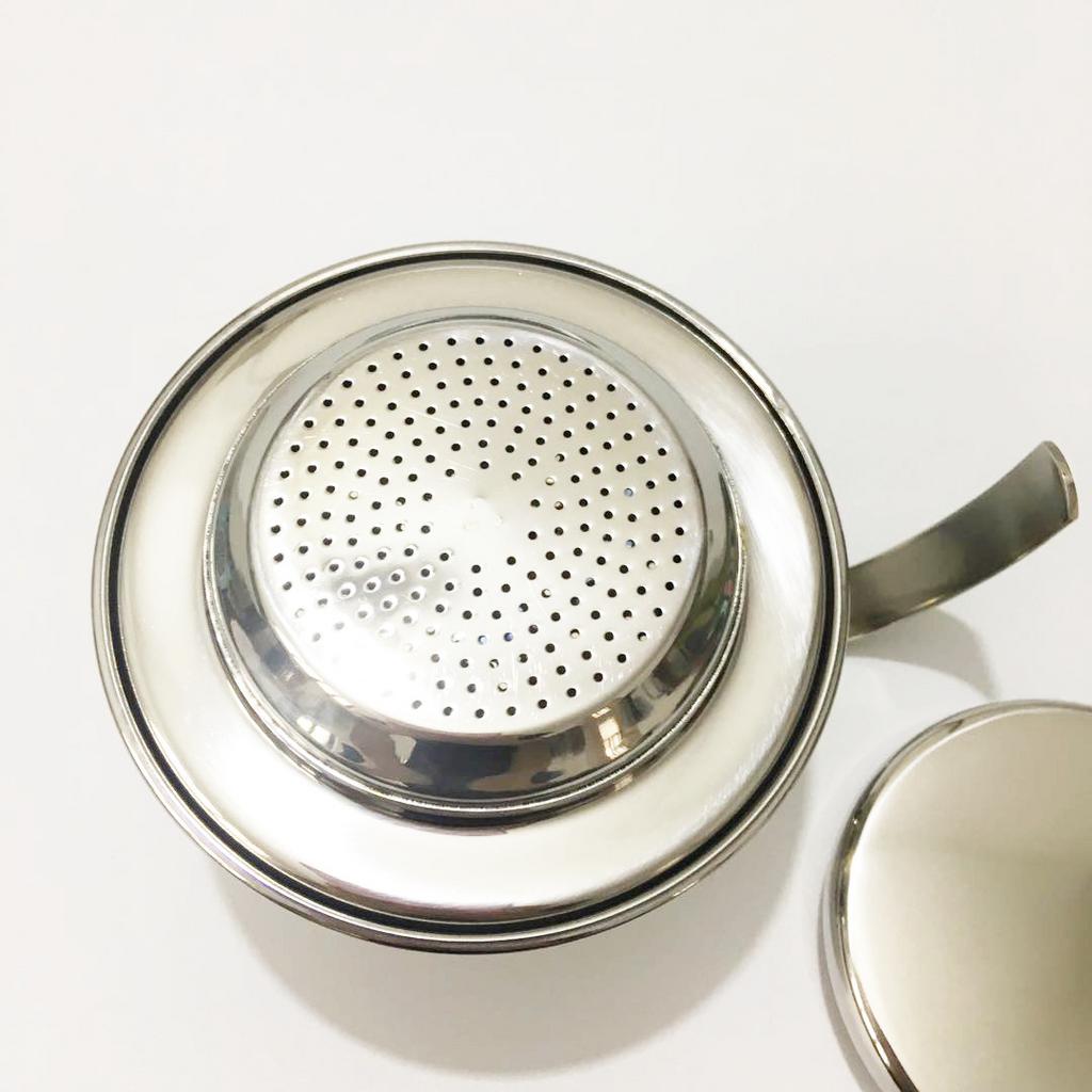 Quy trình 5 bước pha cà phê bằng phin inox chuẩn cho quán, từ định lượng đến chiết xuất.