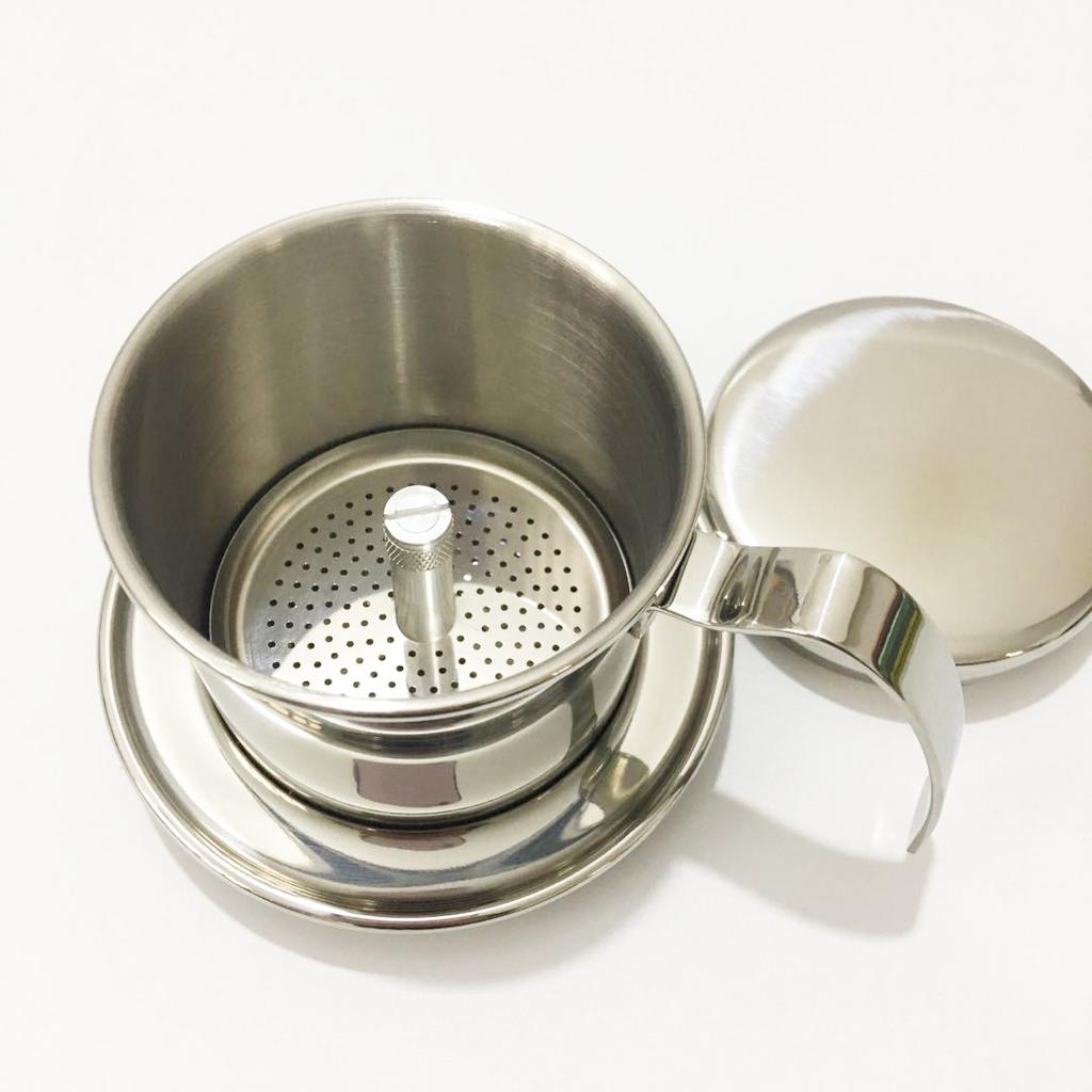 Hình ảnh so sánh trực quan 3 loại phin: Inox 304, Nhôm và Sứ.