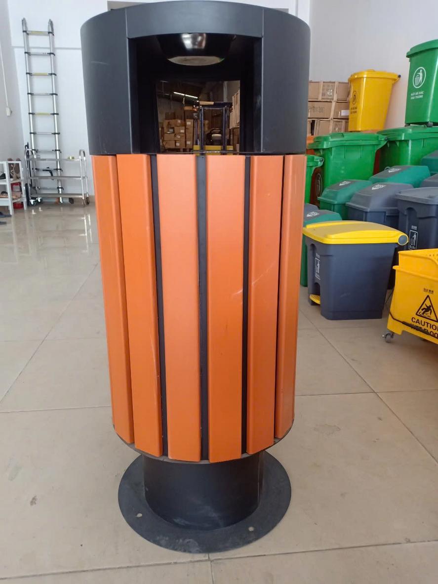 Hệ thống khóa cửa thẻ từ là lớp bảo vệ đầu tiên và quan trọng nhất cho sự riêng tư của khách.