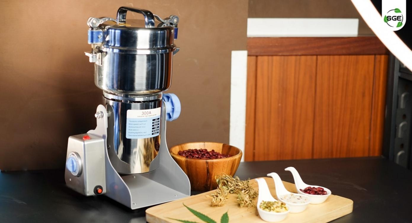 Biểu đồ so sánh năng suất và chi phí giữa việc sử dụng máy xay bột công nghiệp và phương pháp thủ công.