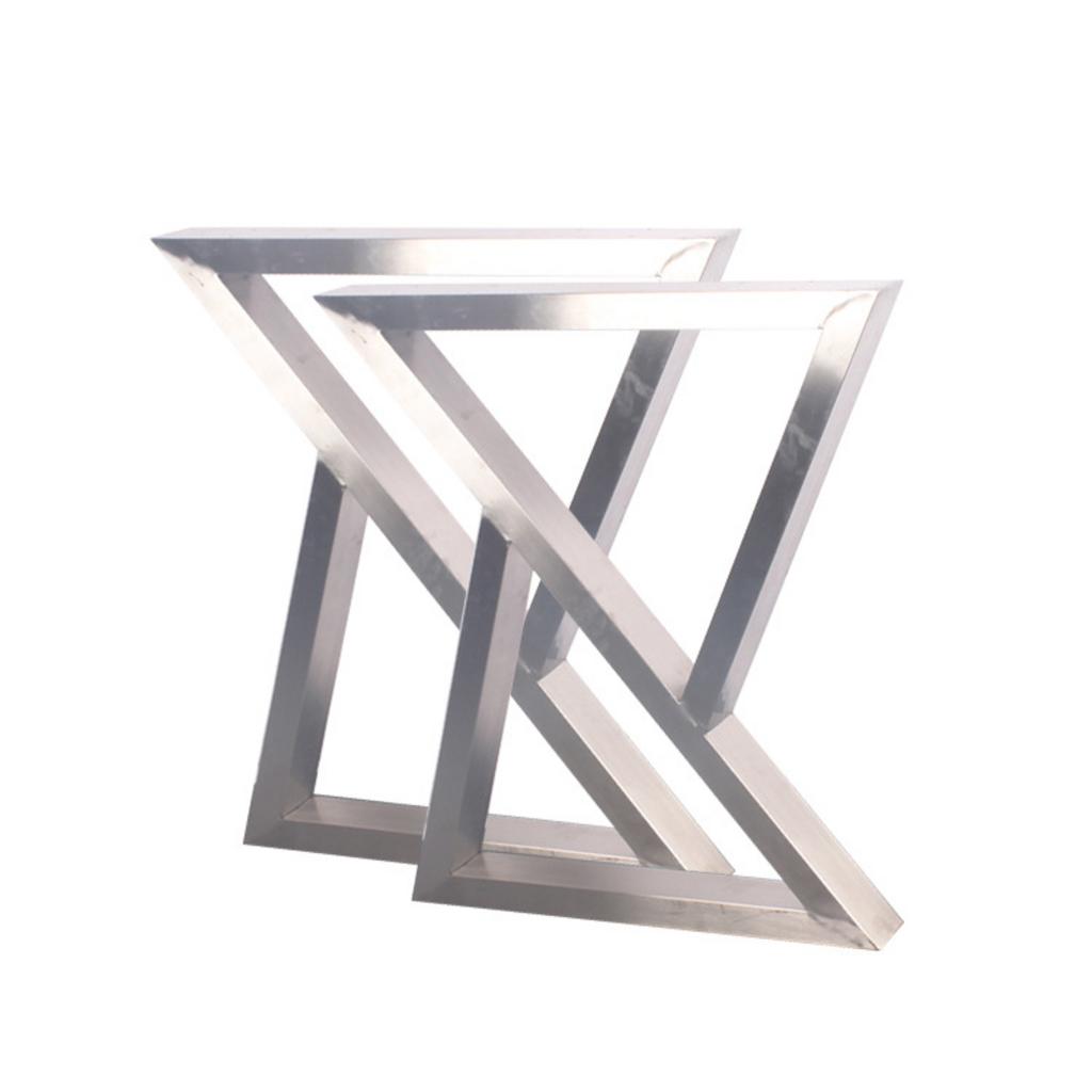 Các mẫu hoàn thiện bề mặt inox: xước hairline, bóng gương và các màu mạ PVD sang trọng như vàng, đen, vàng hồng.