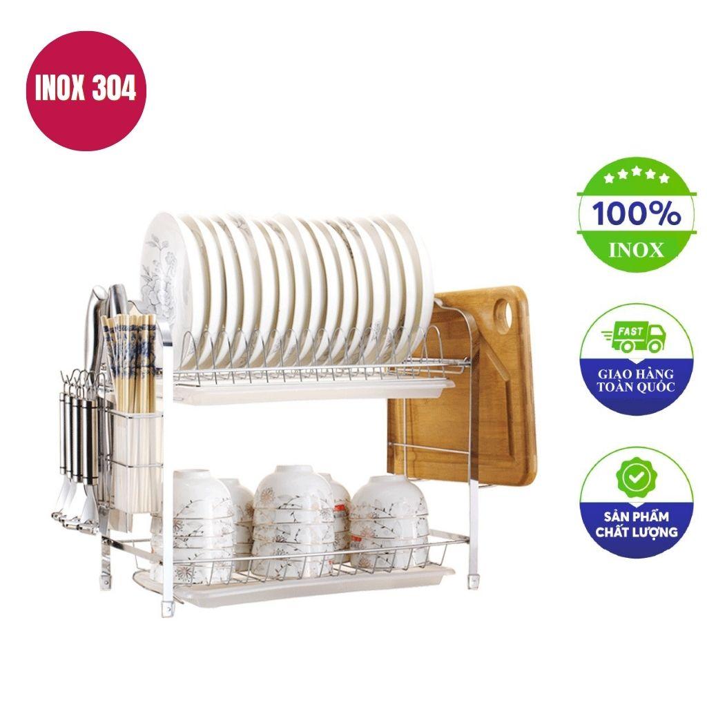 Sử dụng thước dây để đo chính xác chiều rộng, chiều sâu và chiều cao của vị trí cần lắp đặt kệ chén.