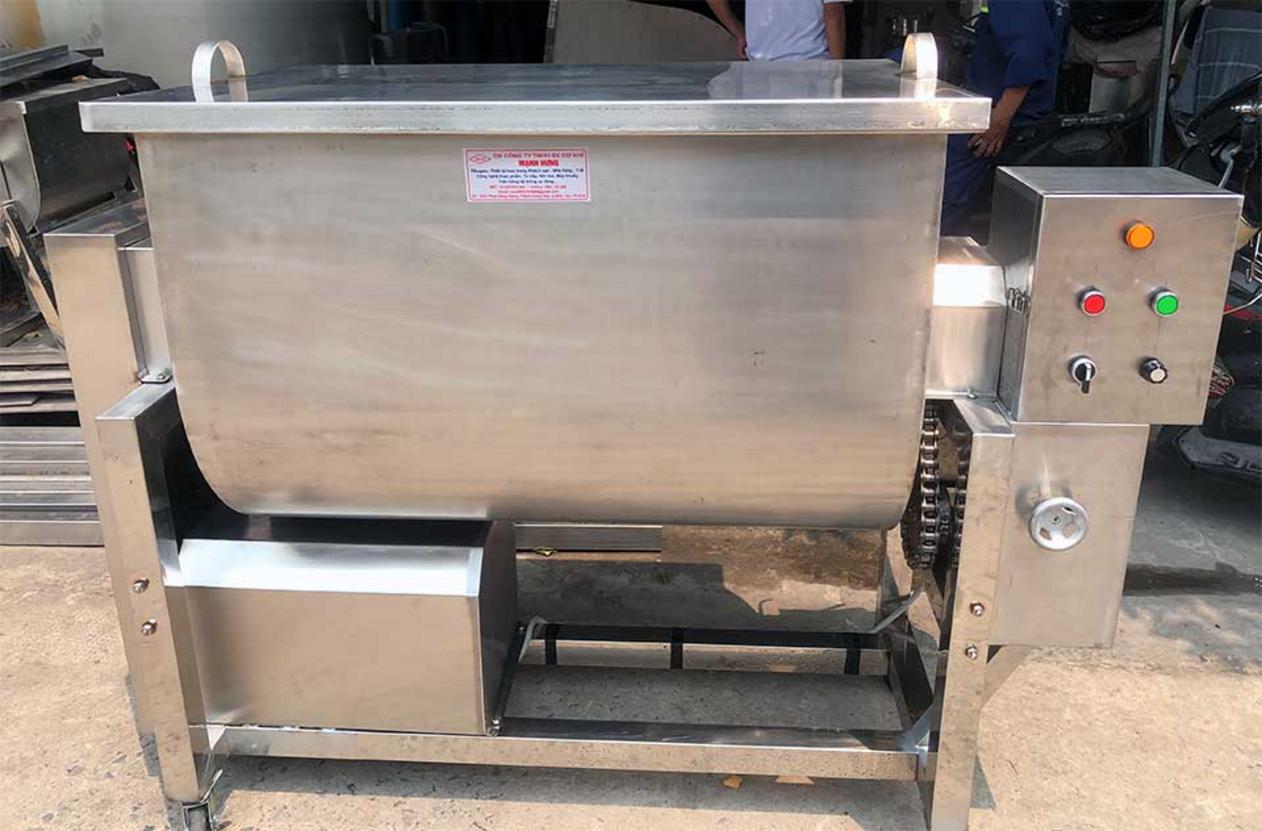 Quy trình 3 bước vệ sinh máy trộn thực phẩm công nghiệp đúng cách.