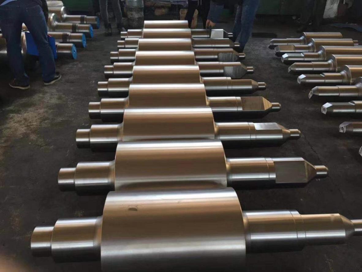 Kỹ sư tiếp nhận RFQ, tư vấn vật liệu/bề mặt và lên lịch khảo sát.