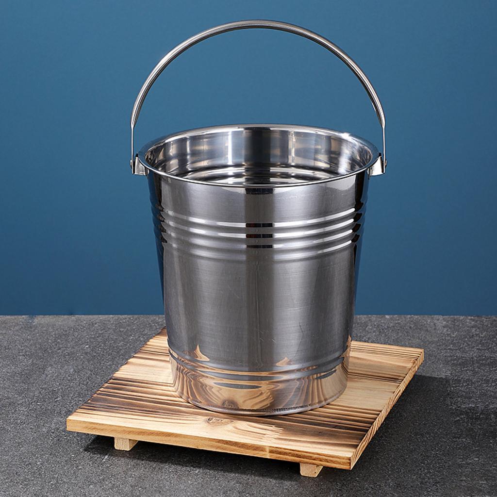 Không gian sang trọng tại nhà hàng đối tác sau khi trang bị xô đá inox 2 lớp.