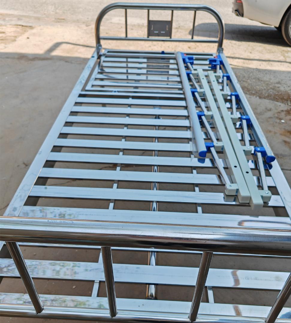 Sơ đồ phân loại các loại giường y tế inox theo chức năng từ cơ bản đến đa năng.