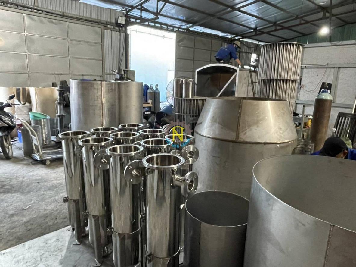 So sánh mác inox và bề mặt để quyết định theo môi trường sử dụng.