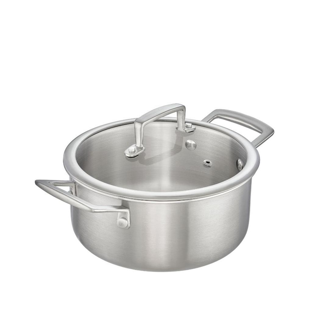 Sự đa dạng về kiểu dáng và dung tích của nồi inox 2 đáy công nghiệp.