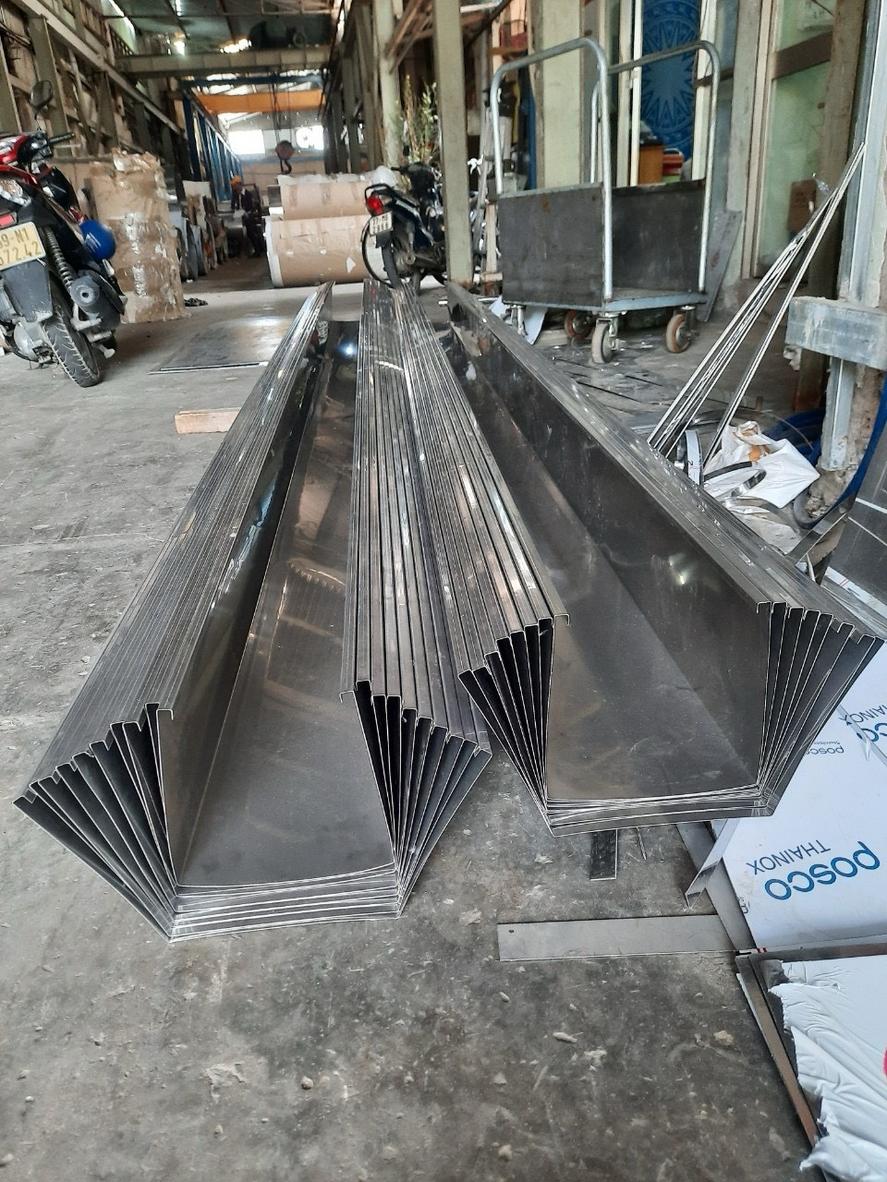 Sơ đồ 5 bước trong quy trình cung cấp giải pháp máng xối toàn diện của Cơ Khí Hải Minh.