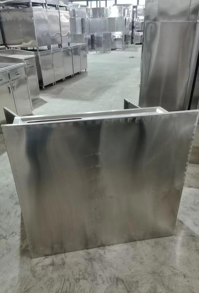 Sai số đo đạc gây lệch module và đục phá khi lắp đặt.