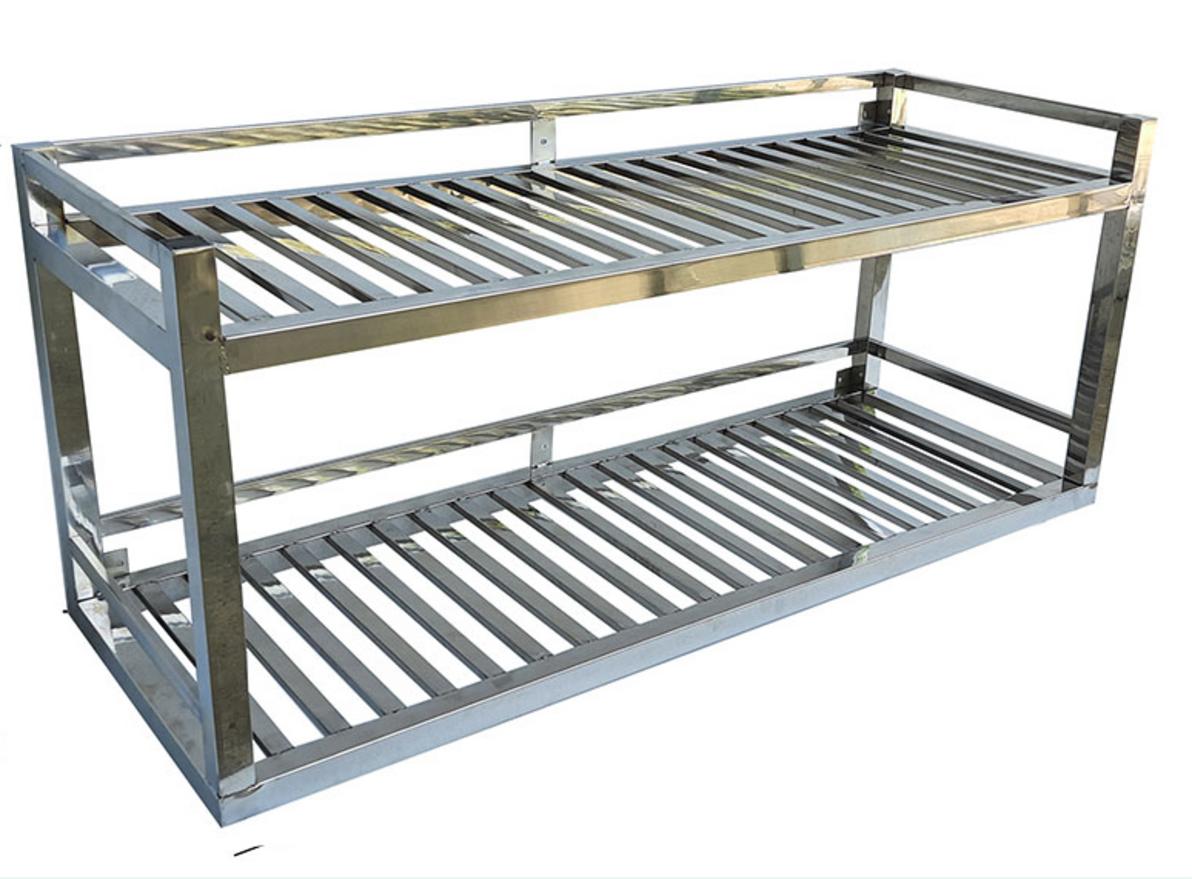 Mối hàn Argon trên kệ inox 304 đảm bảo độ bền và thẩm mỹ vượt trội.