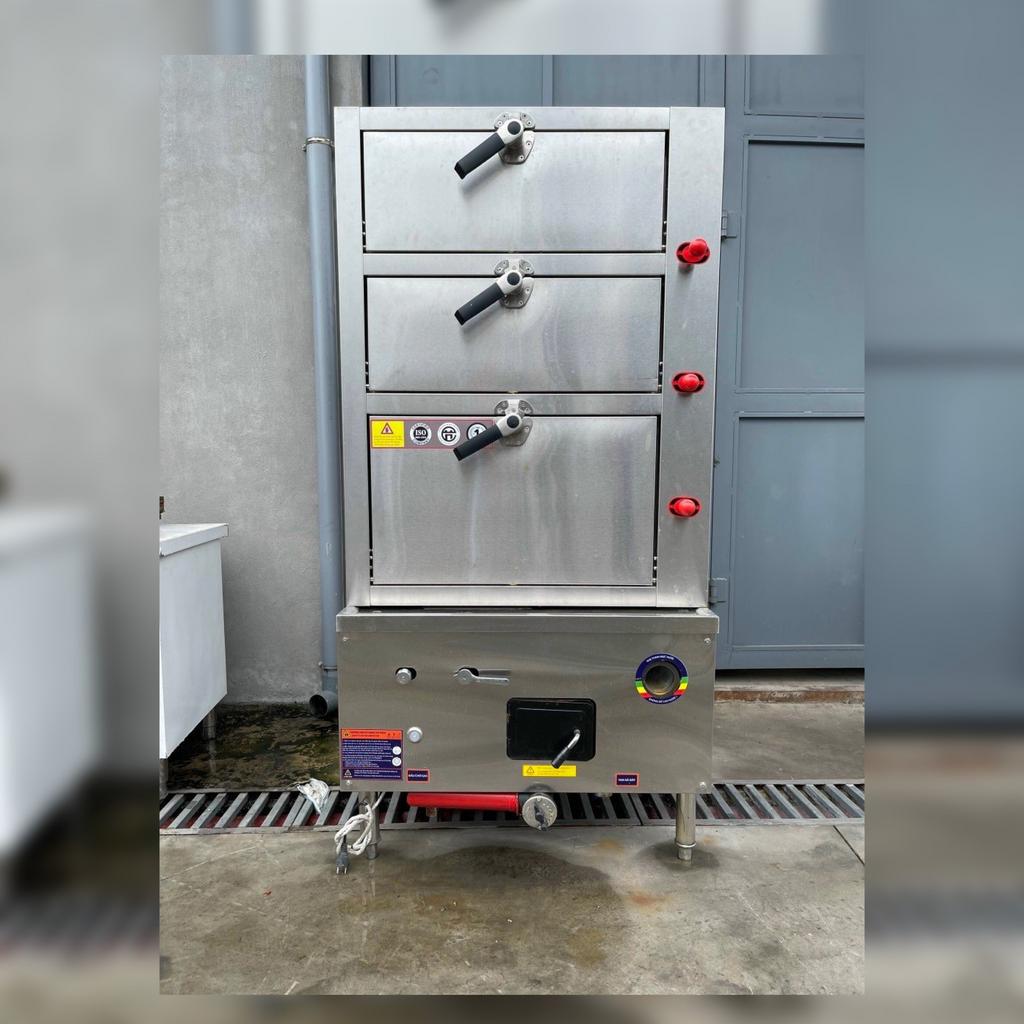 So sánh trực quan giữa việc hấp bằng nhiều nồi nhỏ và một tủ hấp công nghiệp duy nhất.