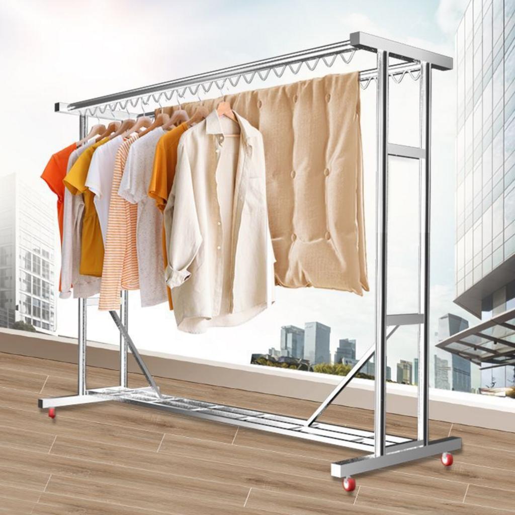 Biểu đồ so sánh độ bền, khả năng chống gỉ và tuổi thọ của sào phơi inox, nhôm và gỗ.