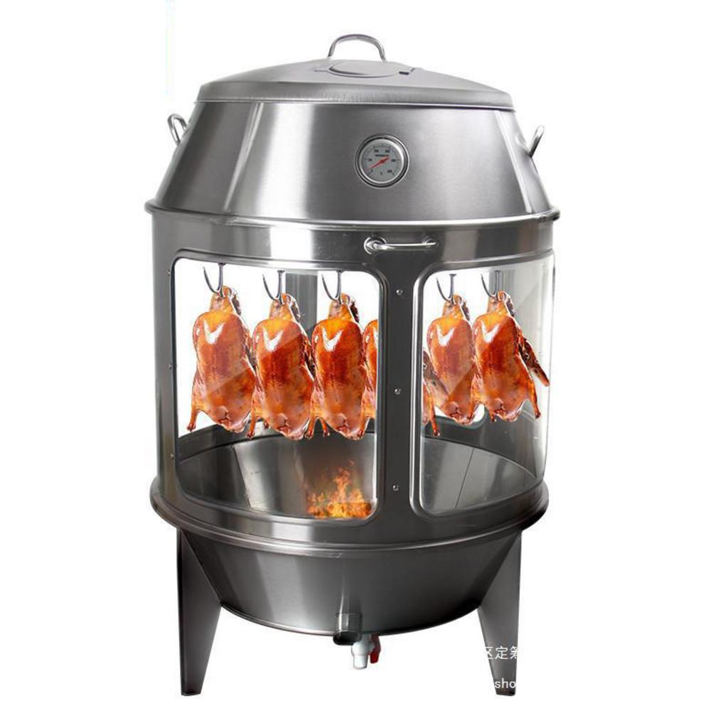 Các món quay đặc sản: Vịt quay Bắc Kinh da bóng, Gà nướng mật ong vàng ruộm, và Heo quay miếng da giòn.