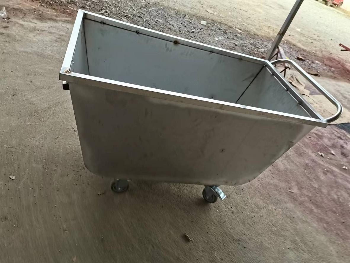 Tổng quan các dòng thùng inox 304/316 cho thực phẩm, dược, hóa chất nhẹ và công cộng.