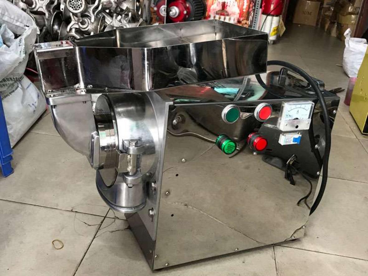 Máy xay bột công nghiệp là thiết bị cốt lõi trong nhiều dây chuyền sản xuất thực phẩm và dược phẩm.