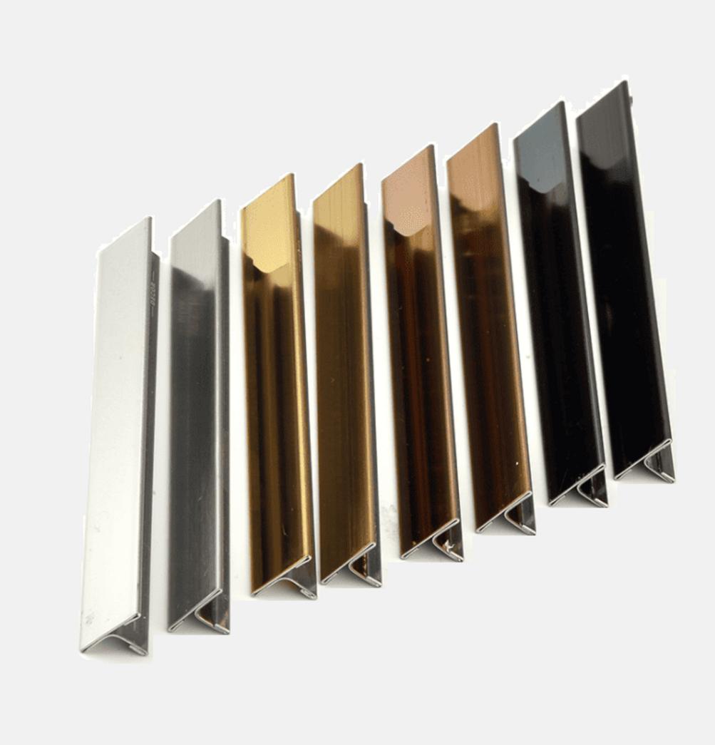 Lắp đặt nẹp inox tại sảnh khách sạn, nhà hàng và khu vệ sinh công cộng.