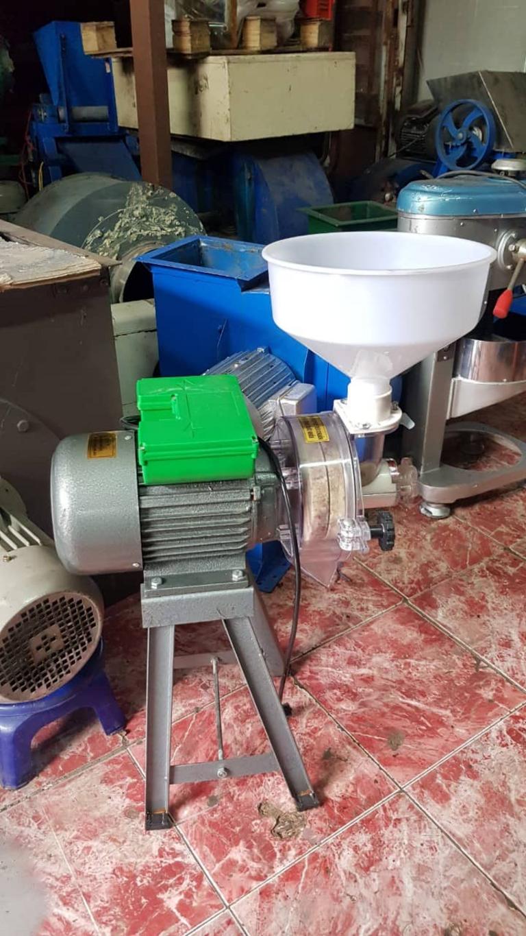 Quy trình vệ sinh và bảo dưỡng máy xay bột công nghiệp bằng vật liệu Inox 304.