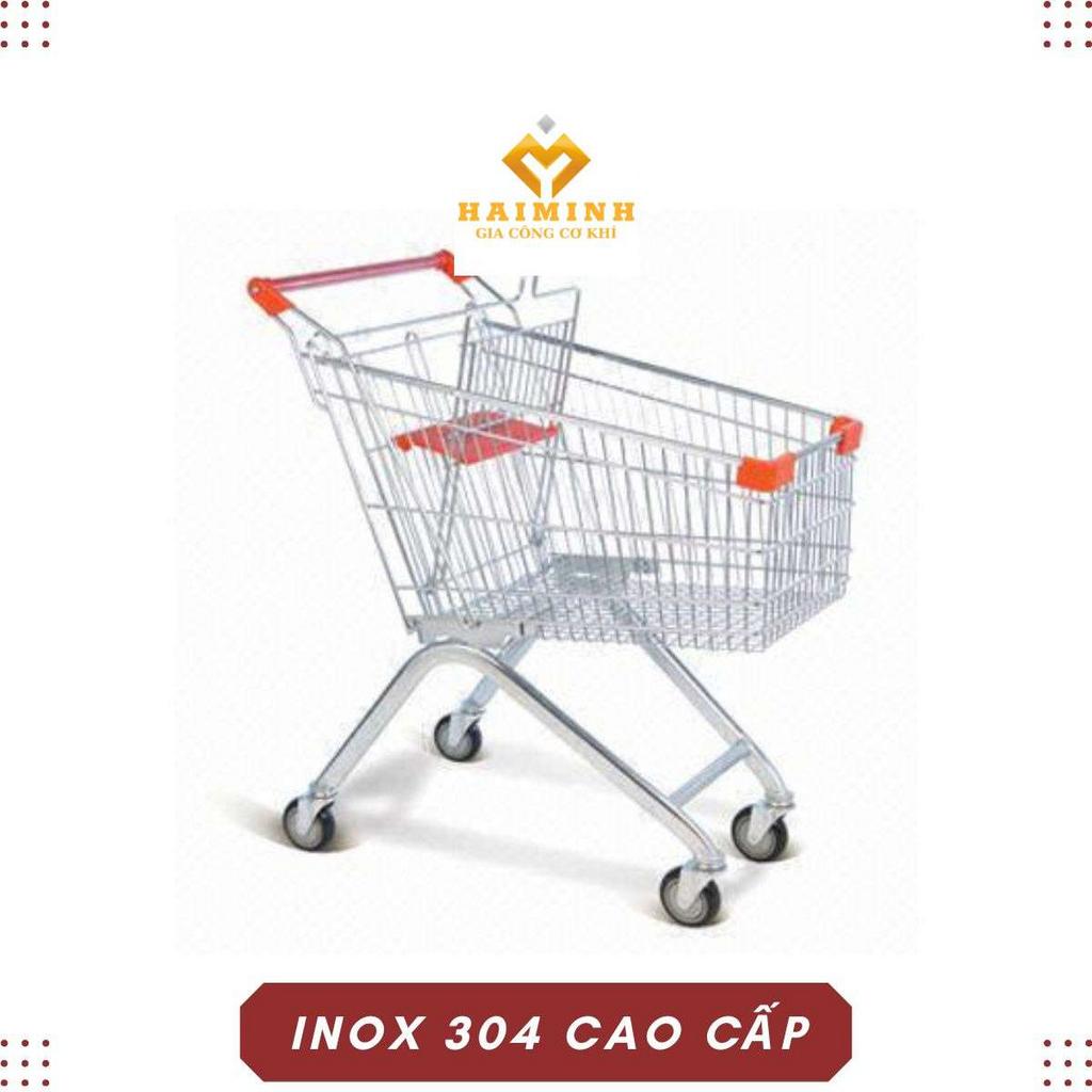 Xe đẩy mua hàng trong siêu thị