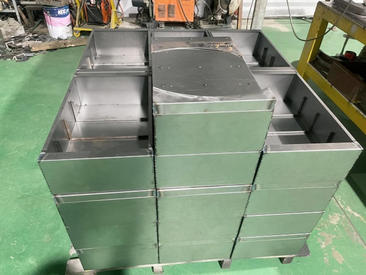 Robot hàn và laser fiber tăng tốc độ và độ ổn định.