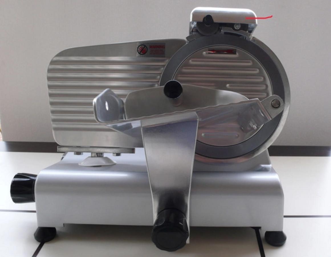 Xưởng sản xuất và gia công inox của Cơ Khí Hải Minh với máy móc hiện đại.