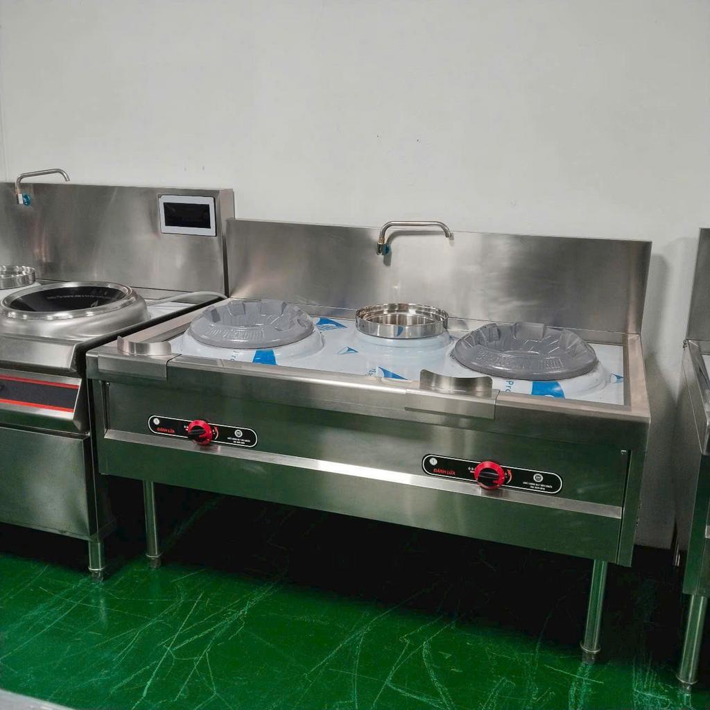 Cận cảnh Inox 304 dày 1mm và mối hàn TIG — minh chứng cho chất lượng vật liệu và xử lý mối hàn.