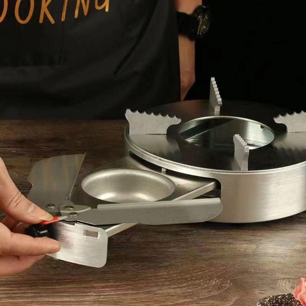 Cận cảnh bề mặt Inox 304 và mối hàn hoàn thiện, minh họa khả năng chống gỉ.